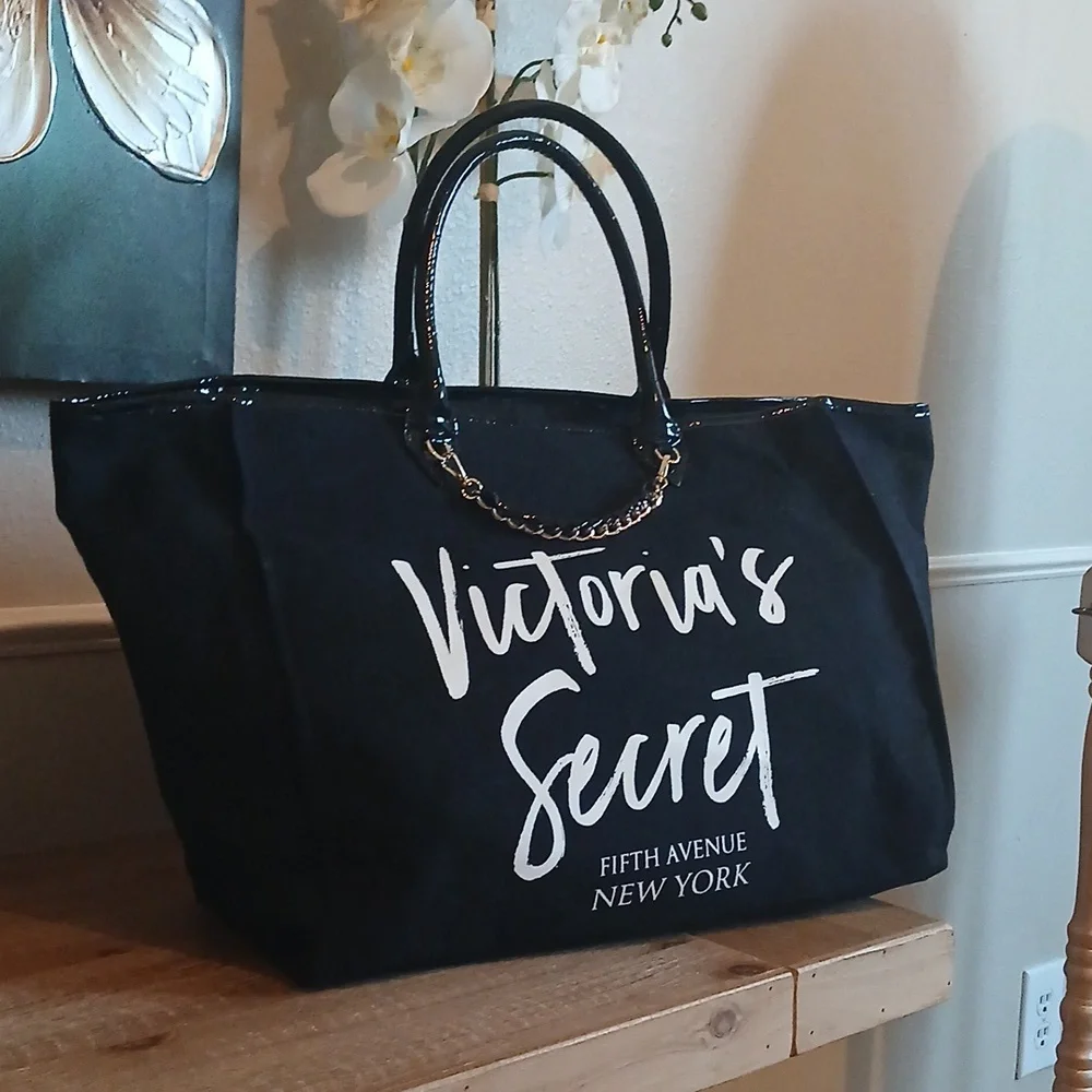 Victoria's Secret Large Fifth Avenue New York Weekender Tote Bag - Picture 17 of 17